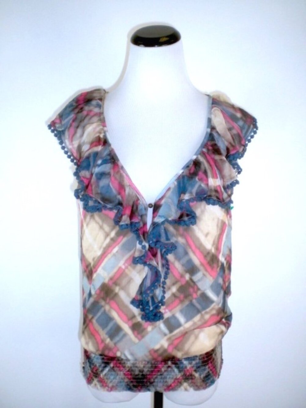 CATWALK TO SIDEWALK Chiffon TOP  red blue plaid L ruffles plaid sleeveless